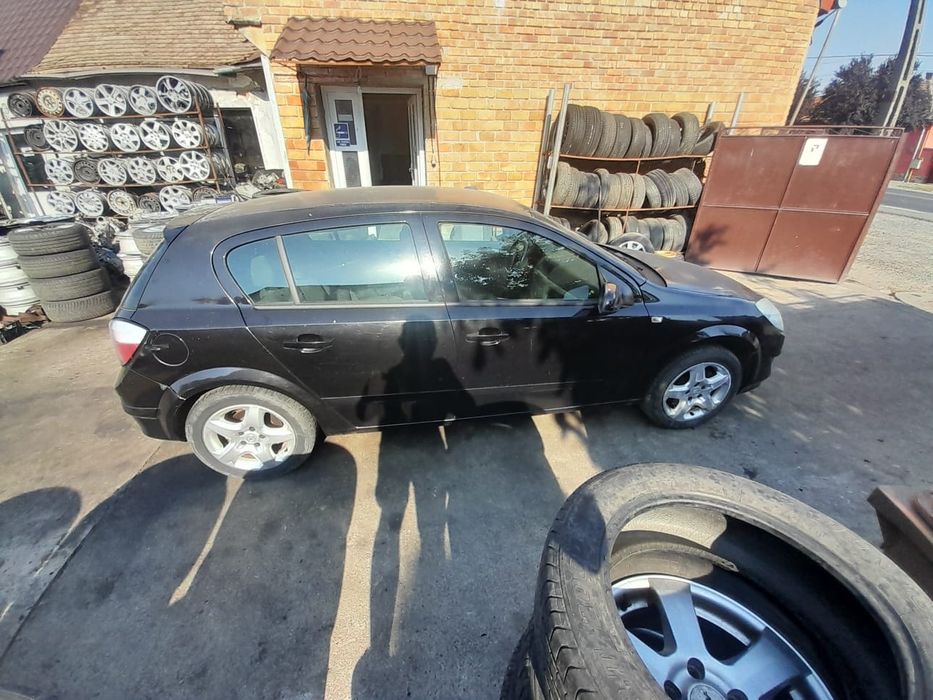 Usa/usi stanga/dreapta Opel Astra H hatchback/scurt