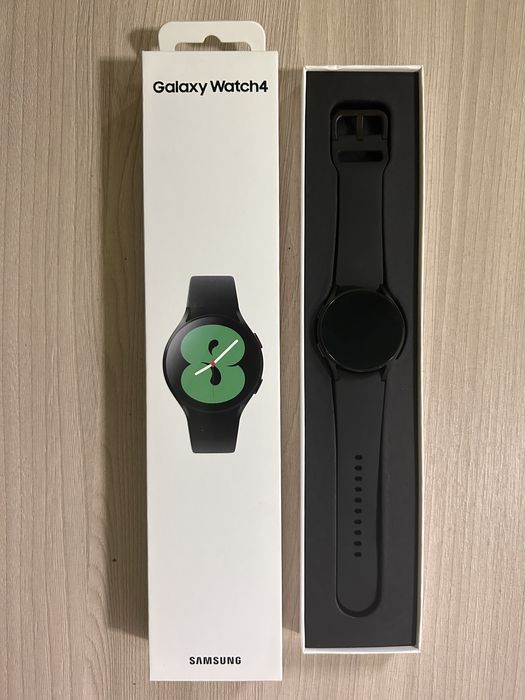 Продаются смарт часы Samsung Galaxy Watch 4