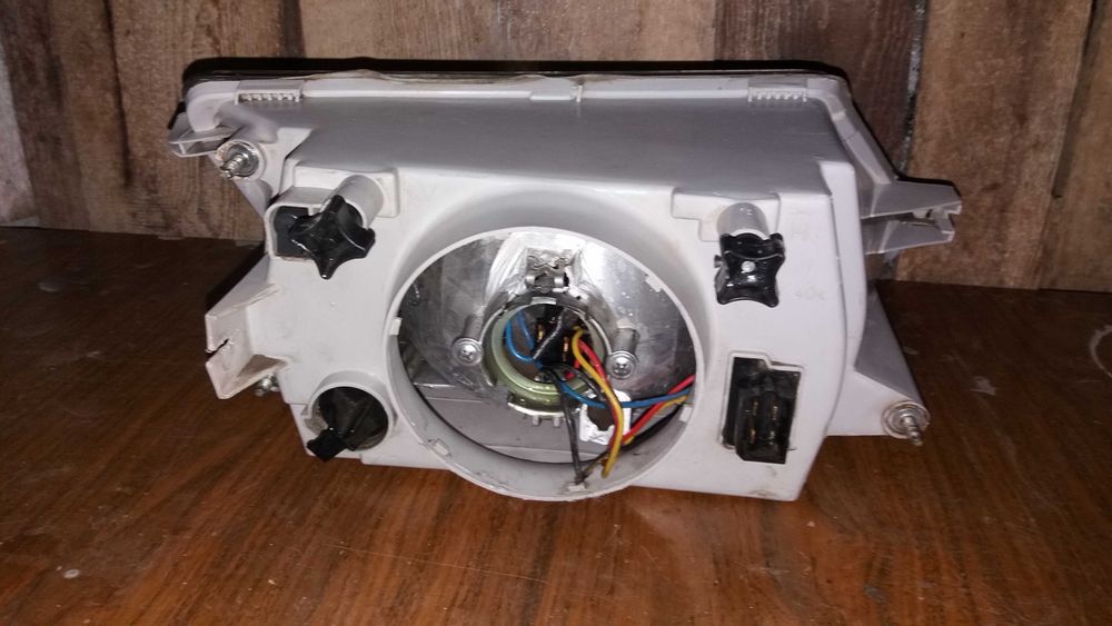 Продам фару на ваз 2114