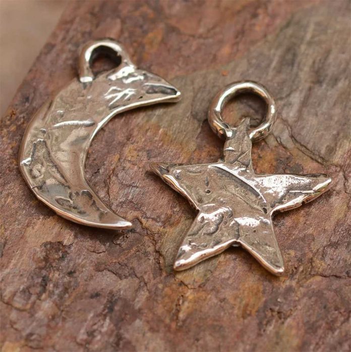 Сребърно бижу 925 – медальон Луна и Звезда, талисман за мечти.