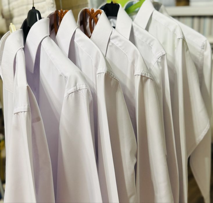 Школьные рубашки в отличном состоянии