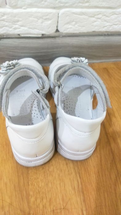 Продам сандалии в отличном состоянии