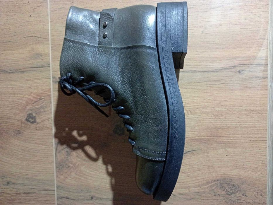 продам женские зимние ботинки