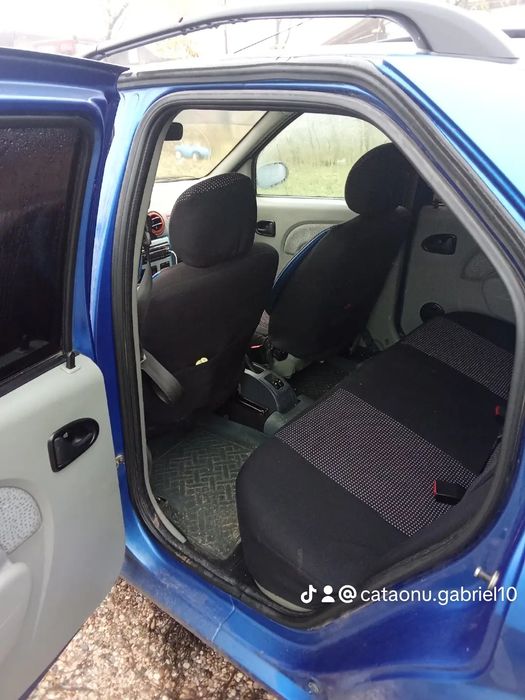 Vând Dacia Logan 1.6