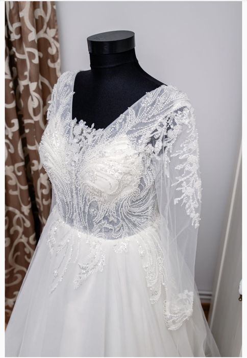 Vand rochie de mireasa sezon 2024