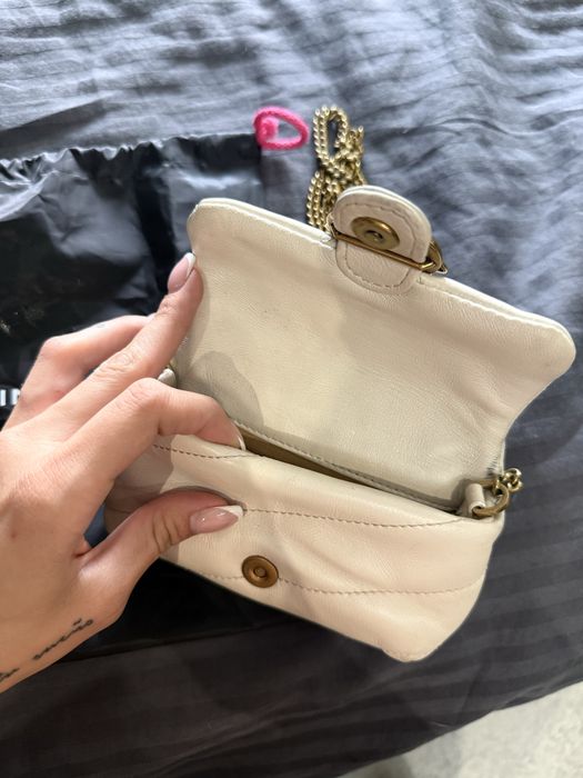 Чанта pinko оригинална,с лека забележка