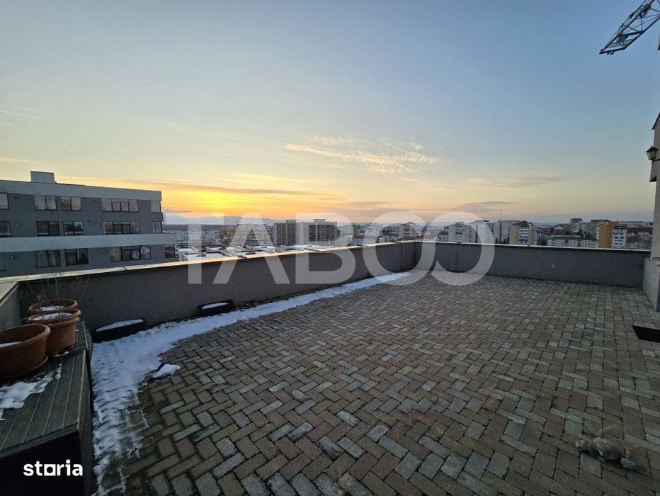 Penthouse 3 camere de inchiriat 70 mpu terasa 58 mp zona Doamna Stanca
