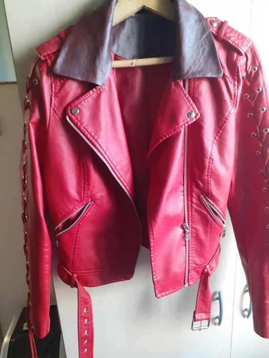 Дамско кожено яки