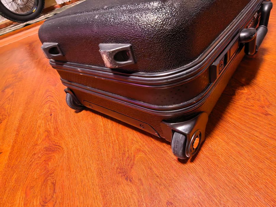 Продаю чемодан (Карея)