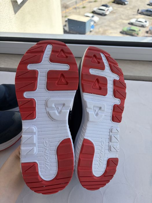 Детски тъмно сини маратонки 35 и 36 номер