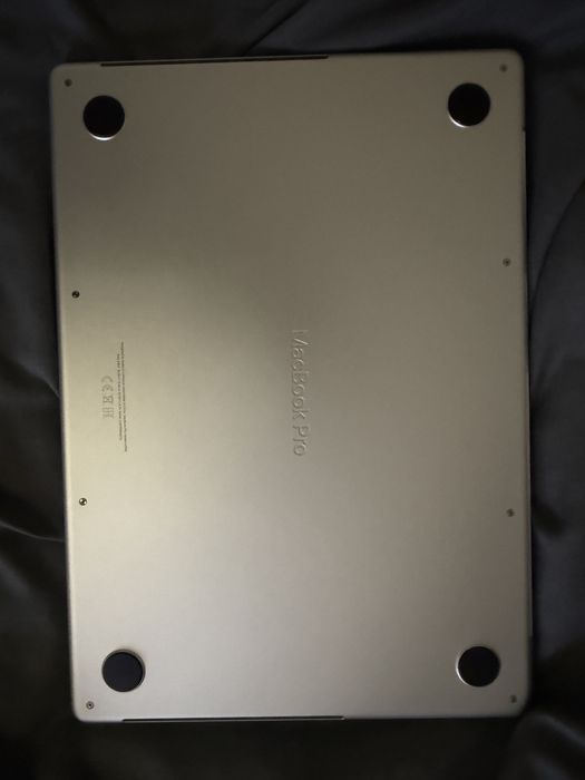 MacBook Pro M3pro 18gb ram