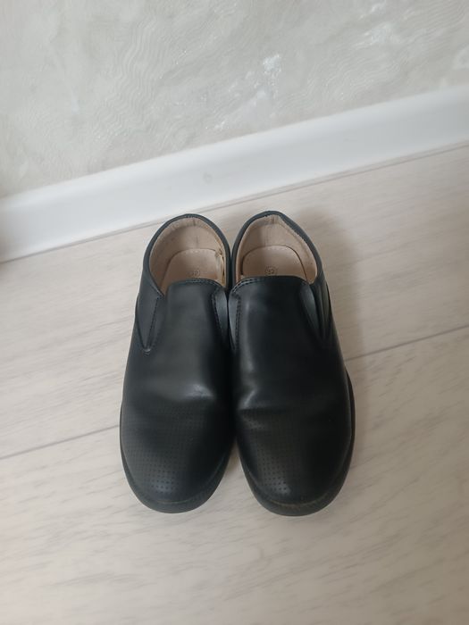 Продам туфли школьный для мальчиков