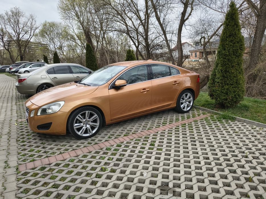 Vând volvo S60 2010 d3 automat