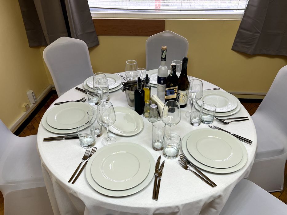 Чаши под наем, Маси под наем, Шатри под наем-Инвентар за събития.