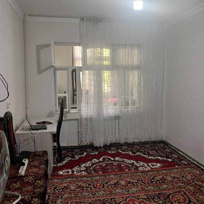 Продаётся 2-комнатная квартира на . Кара камиш  1/4