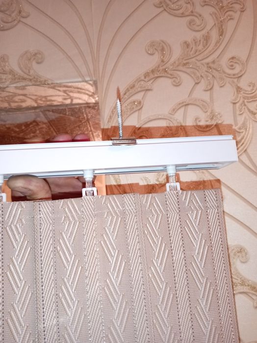 Продам жалюзи вертикальные  80*180 - 2 шт.