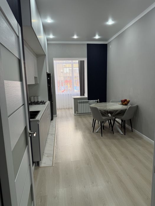 Продам 2 ком квартиру абая 244