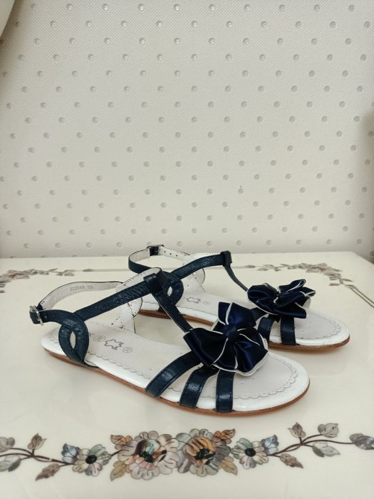 Детские босоножки