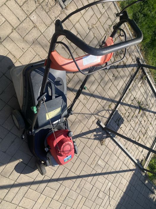 Masina de tuns iarba Honda 5 HP