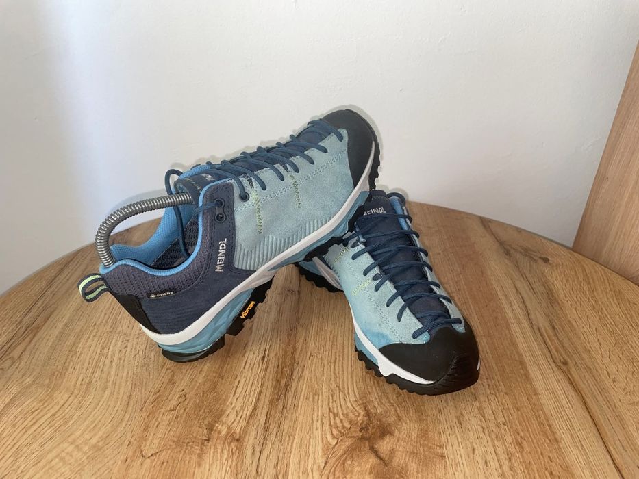 Încălțăminte dama Meindl goretex nr 37,5