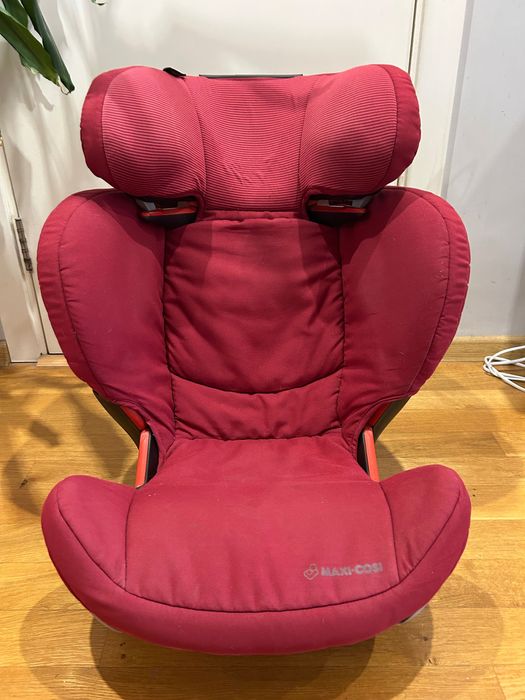 Столче за кола Maxi-Cosi RodiFix AirPritect (15-36 кг)