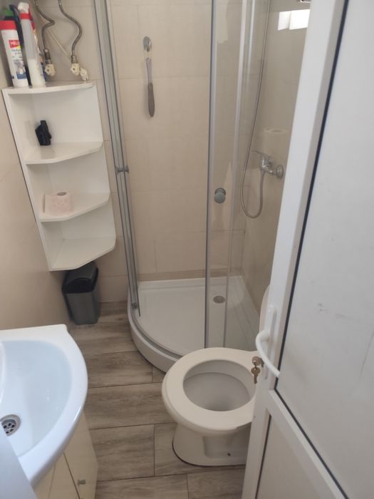 Vând apartament 2 camere parter