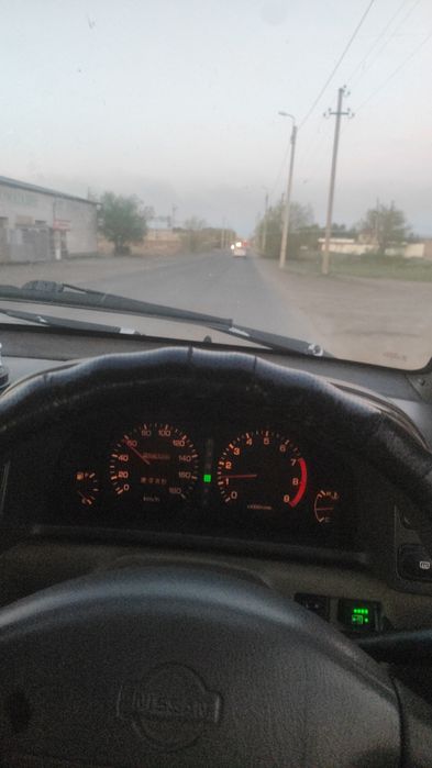 Минивен Ниссан Прерия