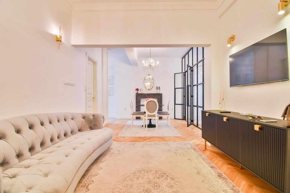 Дава се под наем Двустаен апартамент в София, Център - 58 кв.м за 800 € - Снимка #1