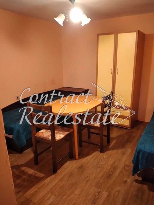 Дава се под наем Едностаен апартамент в Варна, Цветен квартал - 35 кв.м за 204 € - Снимка #3