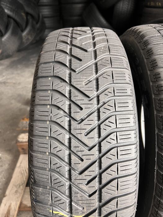 2 anvelope iarna 185/65/15 , Pirelli . DOT 2022 , 5.8 mm