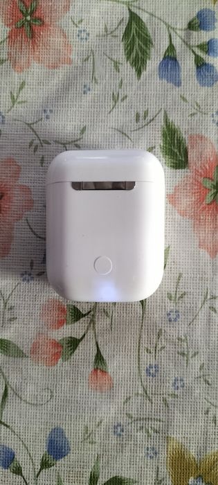 Продам наушники Airpods2