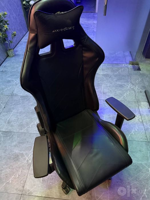 Игровое кресло DXRacer