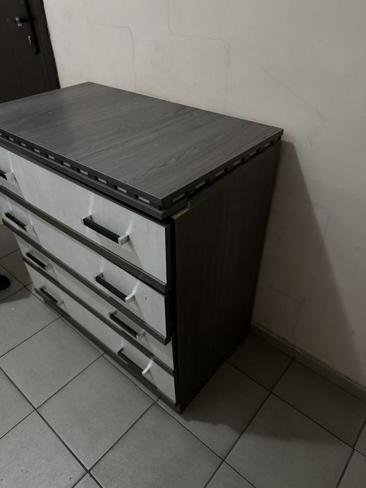 Продается вместительный комод