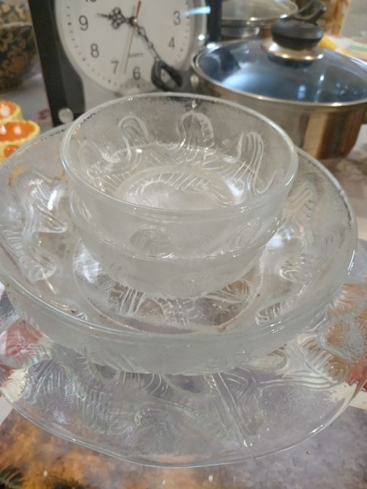 Голямо разнообразие от старинни колекции ,сервизи и други на символичн