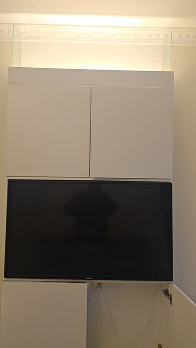 Шкаф настенный. Под тв