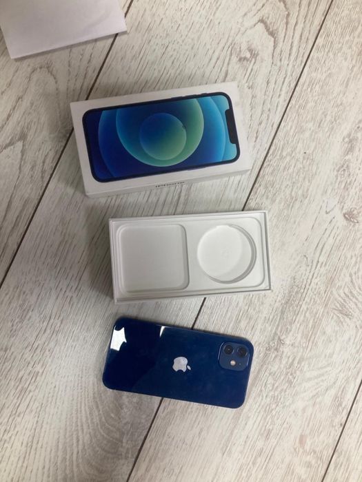 Айфон 12 64гб  емкость: 79%