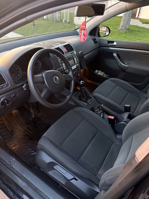Volkswagen Golf 5 1.6 Benzina