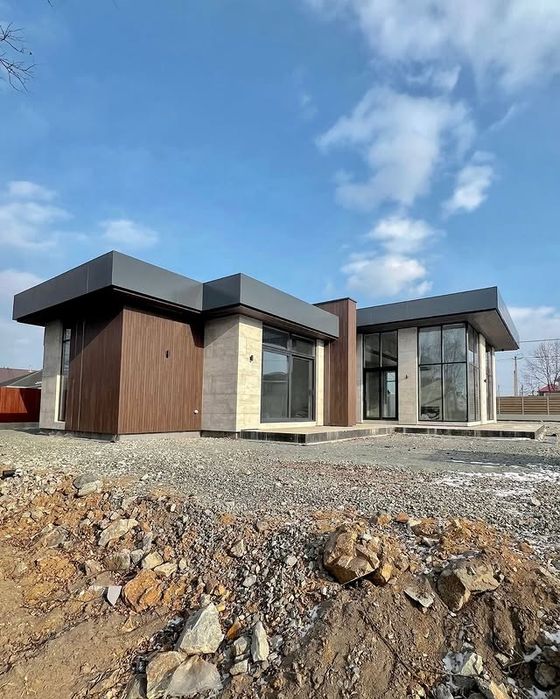 Строители с Узбекистана