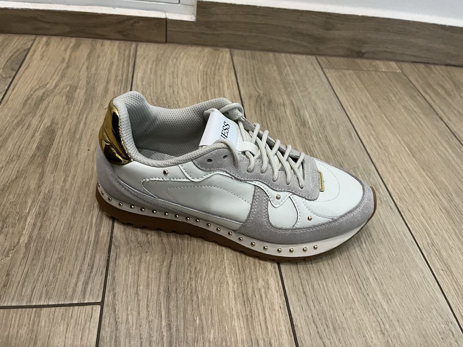 Vand adidasi Guess piele