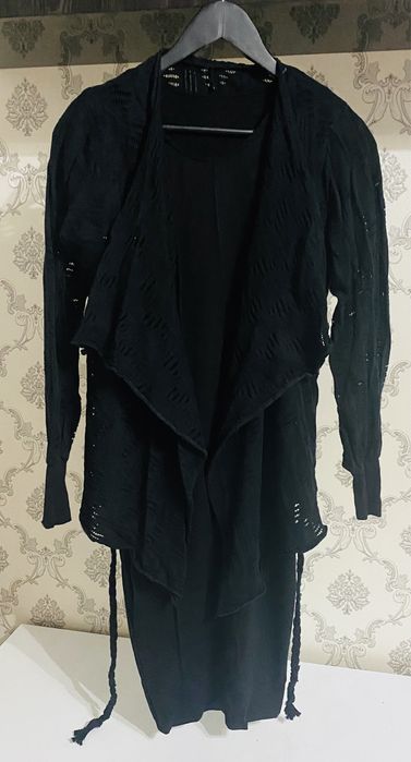 Compleuri cu fusta și rochii