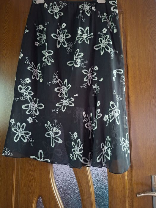 Vând Fusta Voal Marimea XL