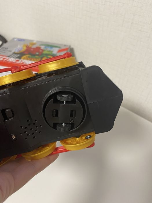 Детски музикален локомотив с пушек, светлини и въртящи се картинки