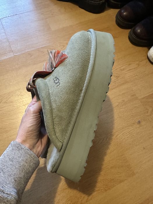 Papuci UGG platforma