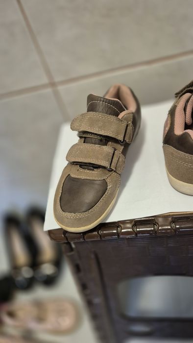 Adidași  fetițe,  mărimea 30