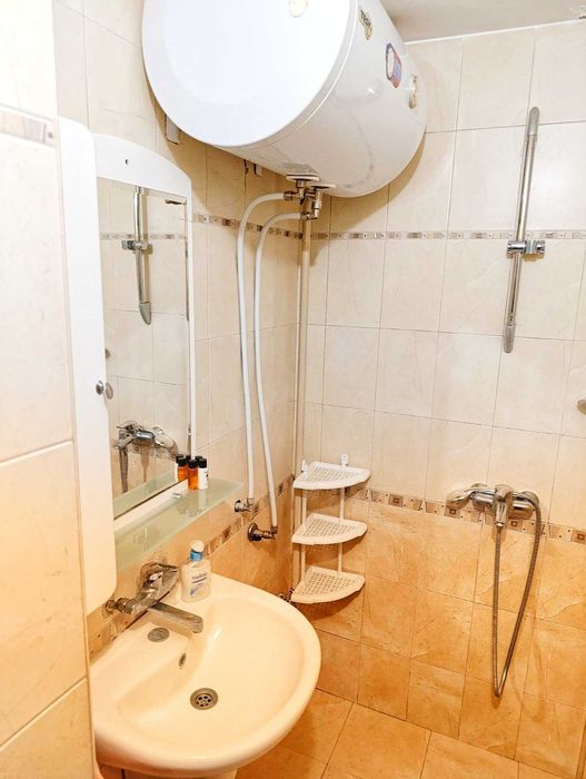 Дава се под наем Тристаен апартамент в Асеновград - 70 кв.м за 306 € - Снимка #7