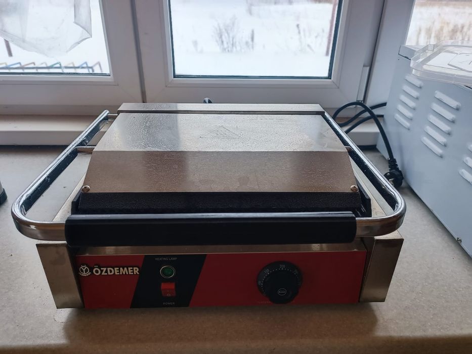 Продам новую донер печь