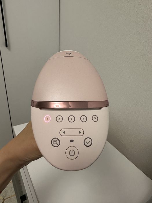 Epilator IPL Philips Lumea seria 9000 BRI 957