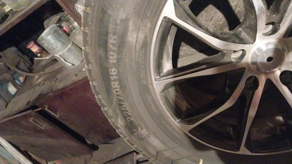 Продам шины с дисками