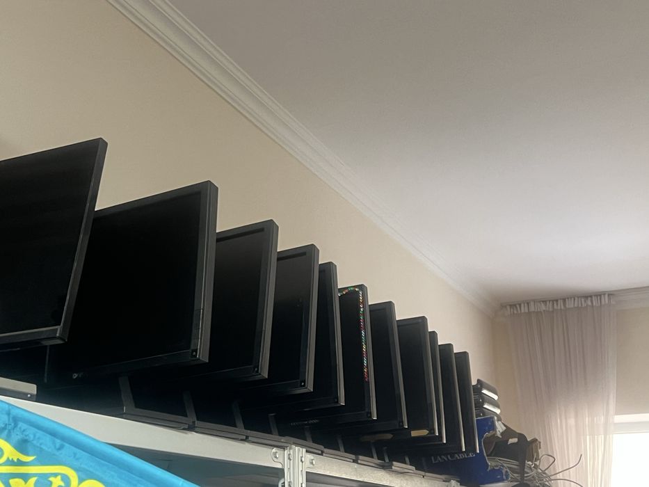 Монитор 19 дюймов dell
