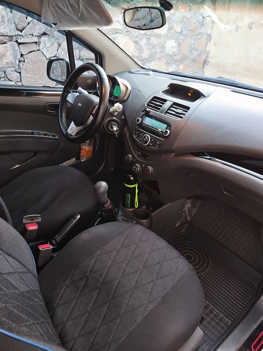 Спарк мошина сотилади